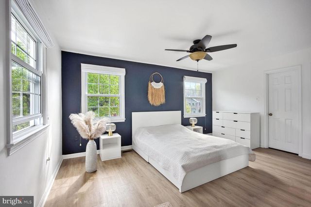 7136 LAKE COVE DR, Alexandria, VA 22315