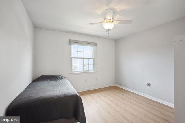 7136 LAKE COVE DR, Alexandria, VA 22315