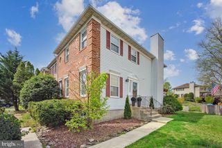 7136 LAKE COVE DR, Alexandria, VA 22315