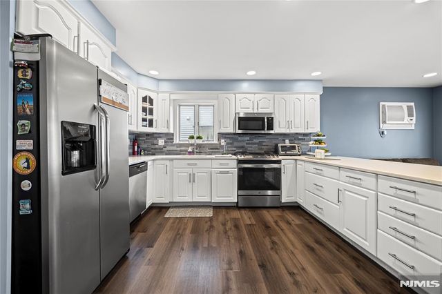 33 Mapes Avenue, Nutley, NJ 07110
