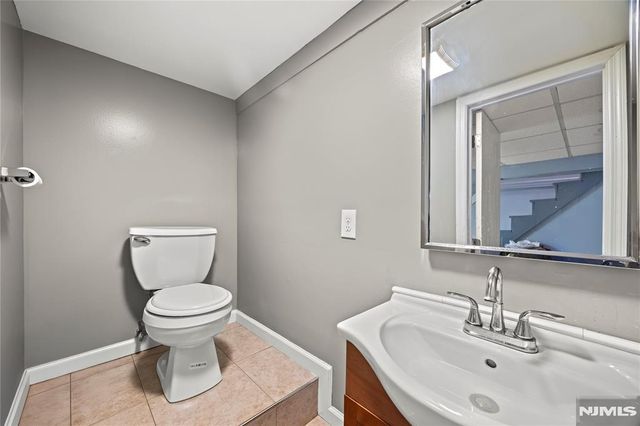 33 Mapes Avenue, Nutley, NJ 07110