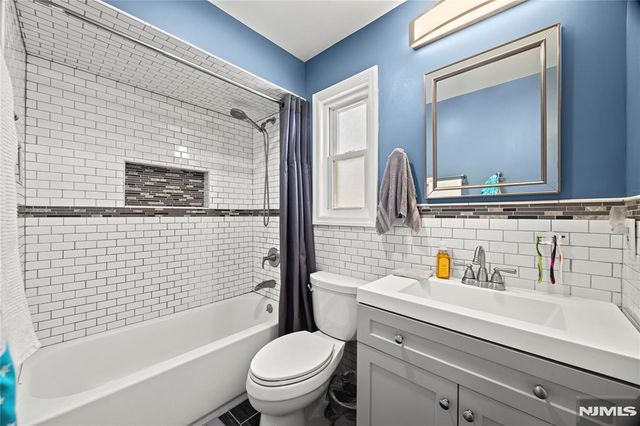 33 Mapes Avenue, Nutley, NJ 07110