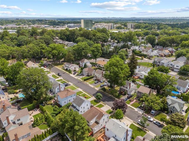33 Mapes Avenue, Nutley, NJ 07110