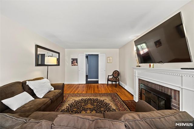 33 Mapes Avenue, Nutley, NJ 07110