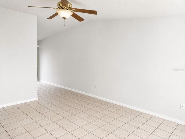 1406 CRYSTAL COURT B, Tavares, FL 32778