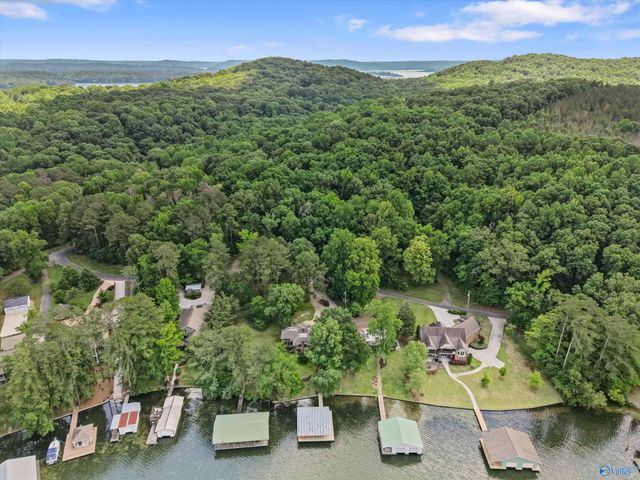300 Fisher Hollow Road, Guntersville, AL 35976
