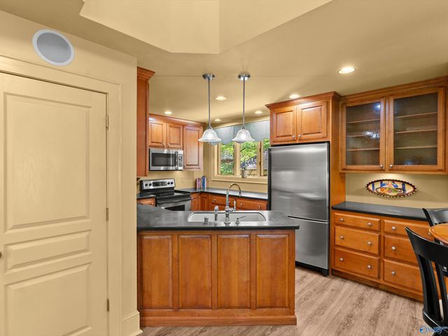 300 Fisher Hollow Road, Guntersville, AL 35976