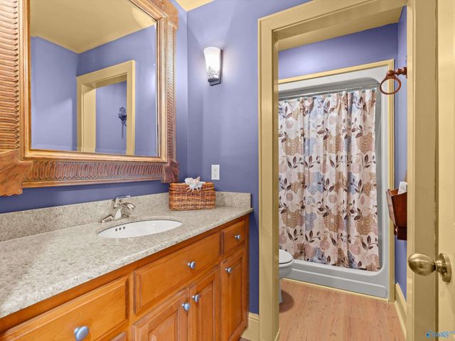 300 Fisher Hollow Road, Guntersville, AL 35976