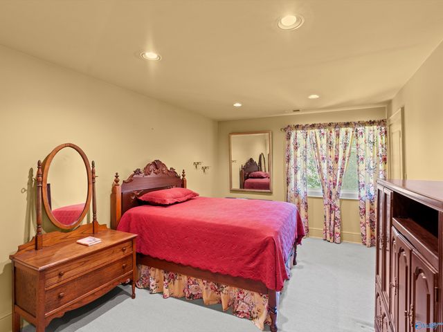300 Fisher Hollow Road, Guntersville, AL 35976