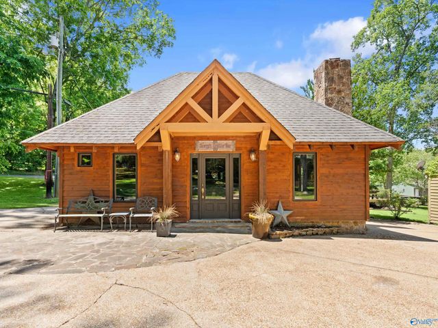 300 Fisher Hollow Road, Guntersville, AL 35976