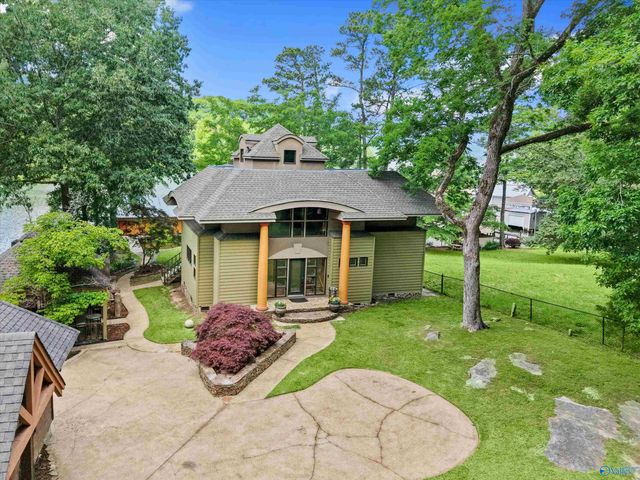 300 Fisher Hollow Road, Guntersville, AL 35976