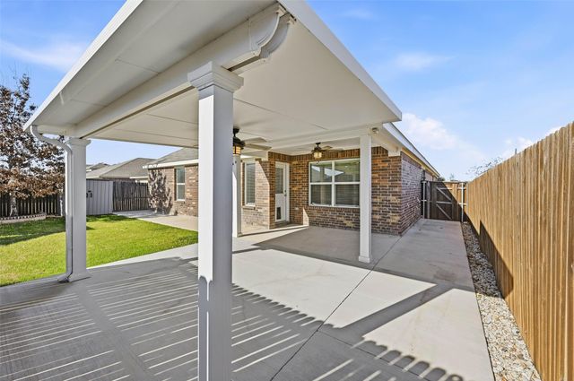 8948 Devonshire Drive, Fort Worth, TX 76131