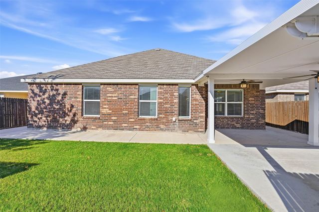 8948 Devonshire Drive, Fort Worth, TX 76131
