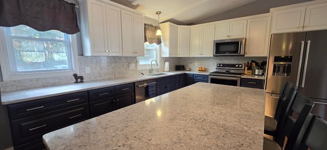 42 Old Wellington Road, Manchester, NH 03104