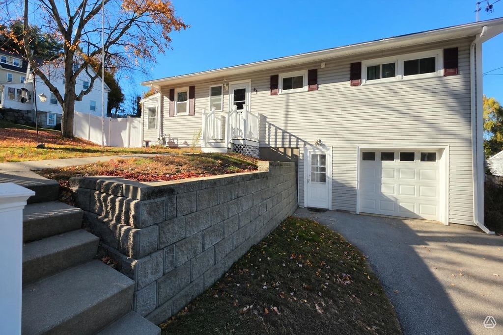 42 Old Wellington Road, Manchester, NH 03104