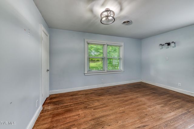 329 Old Stage Trail, Bristol, TN 37620