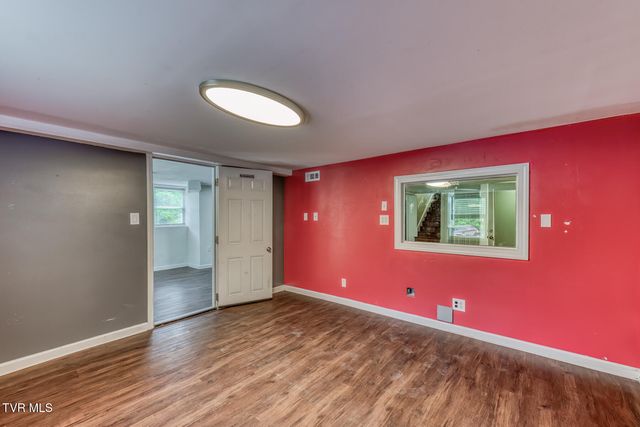 329 Old Stage Trail, Bristol, TN 37620