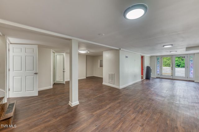 329 Old Stage Trail, Bristol, TN 37620
