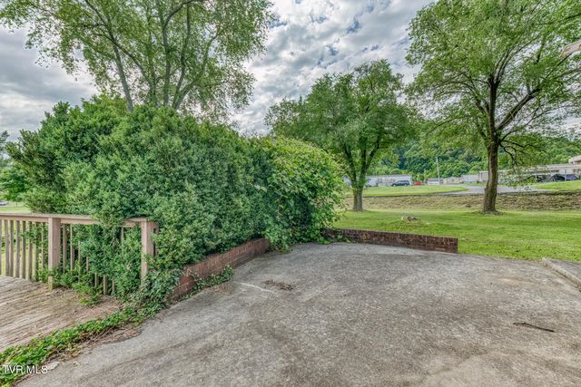 329 Old Stage Trail, Bristol, TN 37620