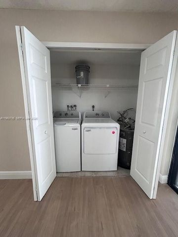 1072 W 79th St 32, Hialeah, FL 33014