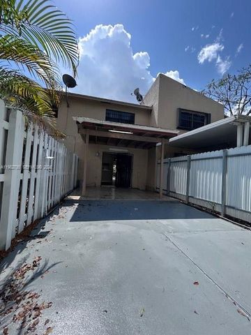 1072 W 79th St 32, Hialeah, FL 33014