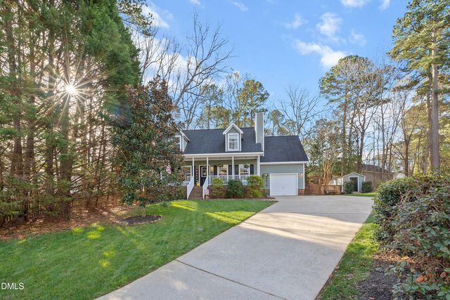 105 Hollowed Court, Holly Springs, NC 27540