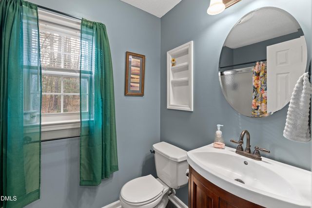 105 Hollowed Court, Holly Springs, NC 27540