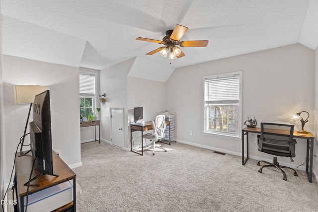 105 Hollowed Court, Holly Springs, NC 27540