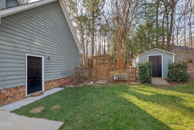 105 Hollowed Court, Holly Springs, NC 27540