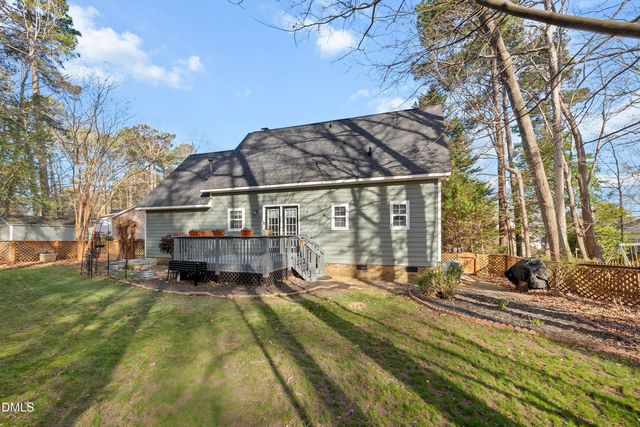 105 Hollowed Court, Holly Springs, NC 27540