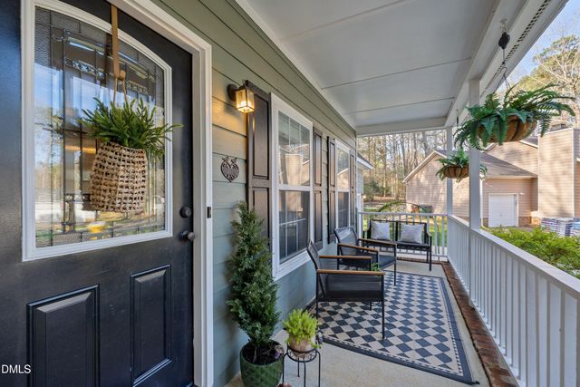 105 Hollowed Court, Holly Springs, NC 27540