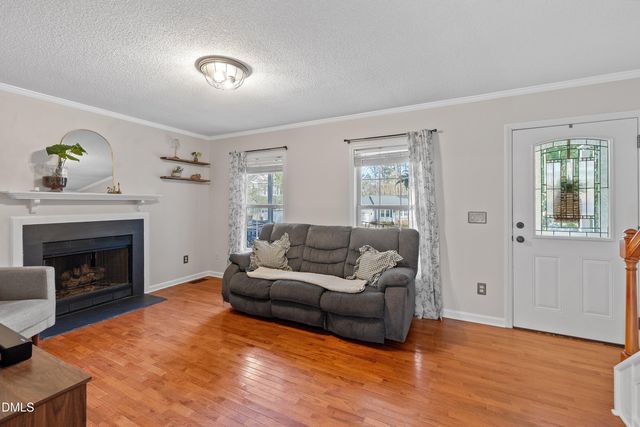 105 Hollowed Court, Holly Springs, NC 27540