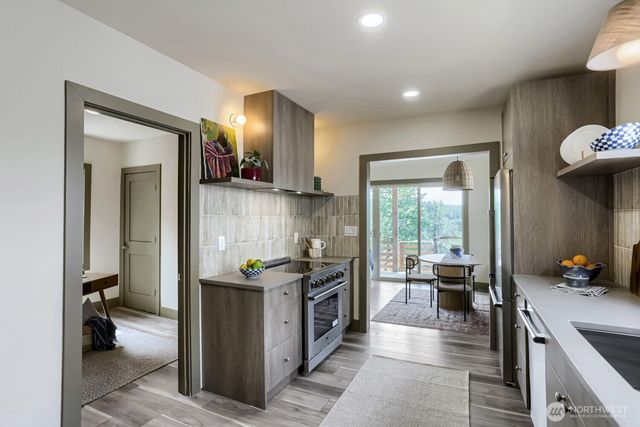 4582 22nd Avenue SW, Seattle, WA 98106