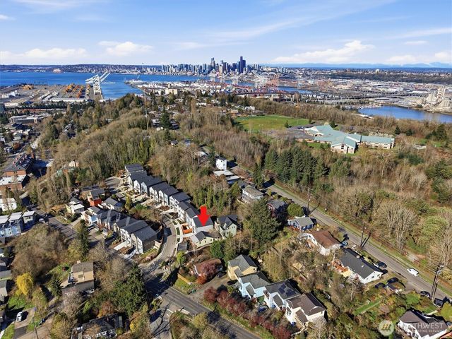 4582 22nd Avenue SW, Seattle, WA 98106
