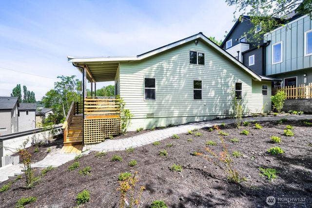 4582 22nd Avenue SW, Seattle, WA 98106