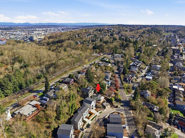 4582 22nd Avenue SW, Seattle, WA 98106