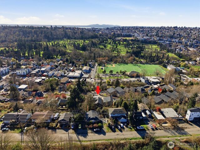 4582 22nd Avenue SW, Seattle, WA 98106