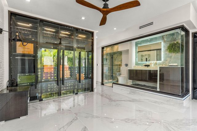 65 SE Spanish Trail 2070, Boca Raton, FL 33432