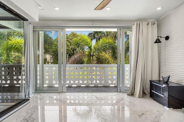 65 SE Spanish Trail 2070, Boca Raton, FL 33432