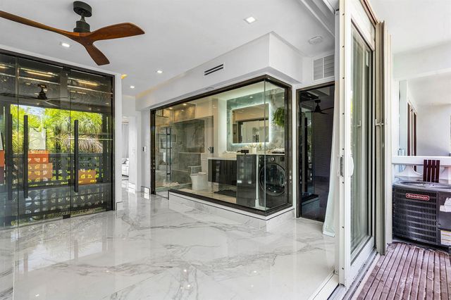 65 SE Spanish Trail 2070, Boca Raton, FL 33432
