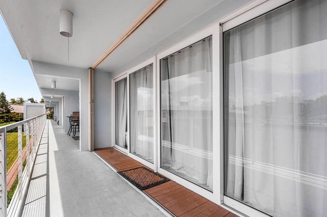 65 SE Spanish Trail 2070, Boca Raton, FL 33432