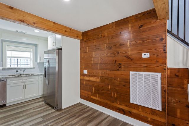 2005 Portsmouth Street B, Houston, TX 77098