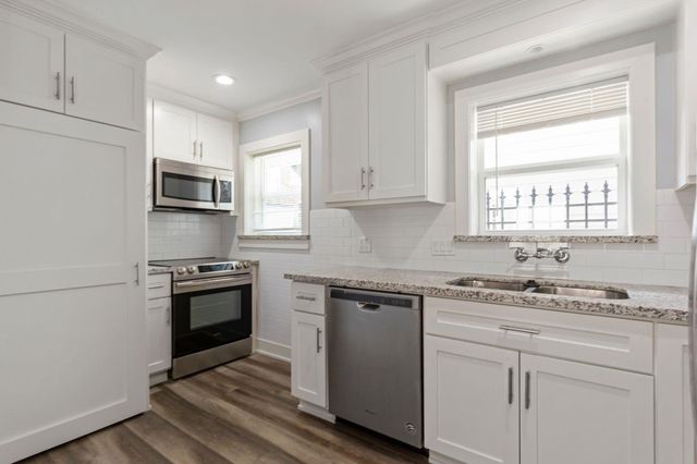 2005 Portsmouth Street B, Houston, TX 77098