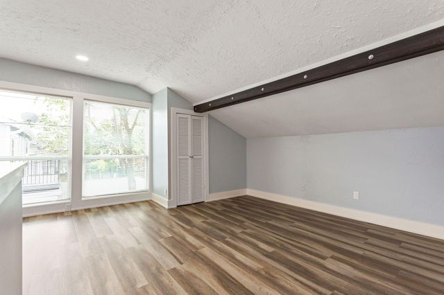 2005 Portsmouth Street B, Houston, TX 77098