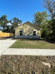 5713 Rietta Street, Houston, TX 77016