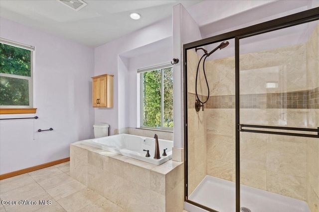 212 Canoe CV, Sandpoint, ID 83864
