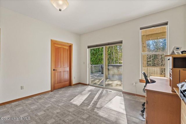 212 Canoe CV, Sandpoint, ID 83864