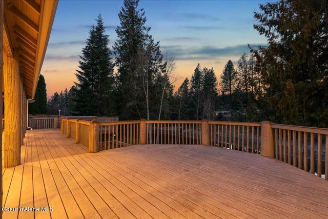 212 Canoe CV, Sandpoint, ID 83864