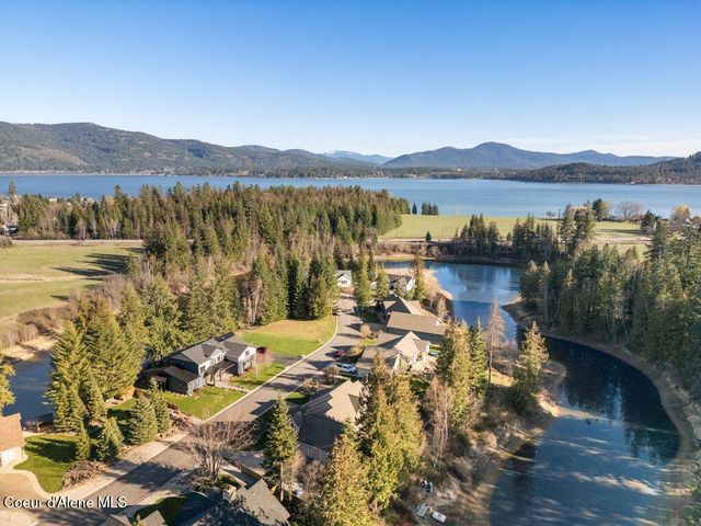 212 Canoe CV, Sandpoint, ID 83864