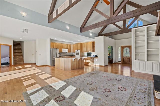 212 Canoe CV, Sandpoint, ID 83864